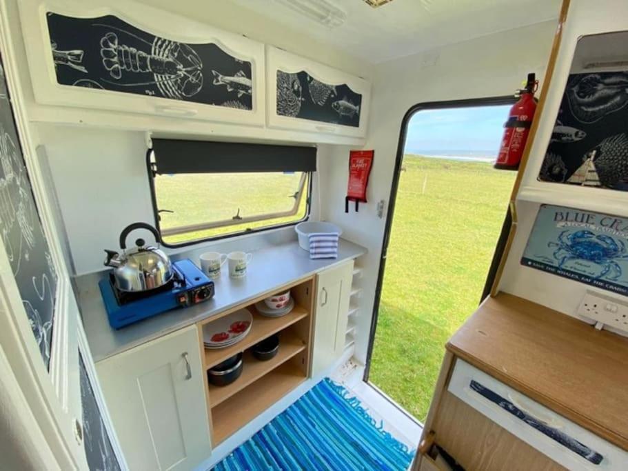 Lily Cosy Campervan With Sea Views & Amazing Sunrises St Ives  Bagian luar foto